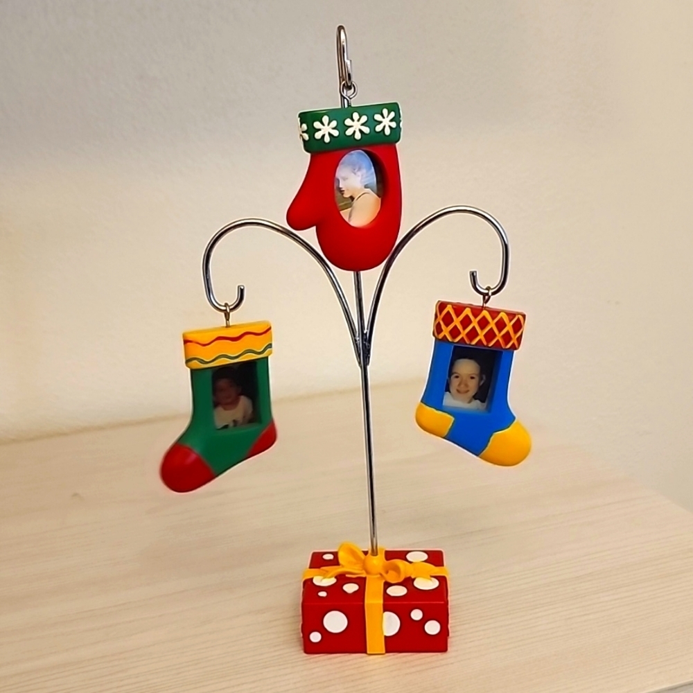 Holiday photo frame